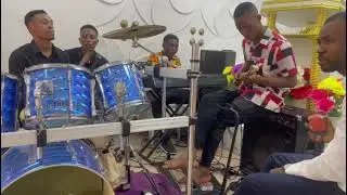 I and my crew praising God in the church Listen to the lead line