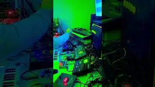makeing some noise with Behringer Model 15 & TD3 + Jomox Mbase 11 + Elektron Digitakt