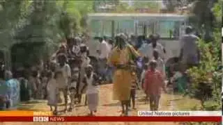 SOUTH SUDAN- HOW LOCALS GET INFORMATION ON FIGHTING- Samantha Barry BBC World News
