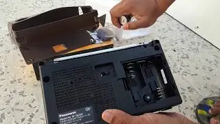 Unboxing Panasonic RF-562DD