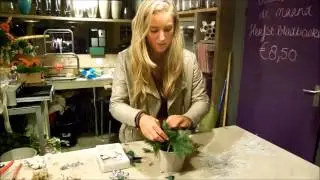 Snel een kerststukje maken van oud bloempotje
