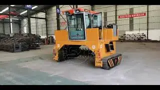 Processing your chicken manure by our crawler type compost turner!