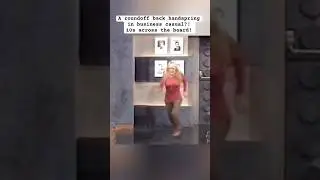 Хилари Дафф случайно выполняет гимнастические упражнения во время интервью #hilaryduff #hilary #g...