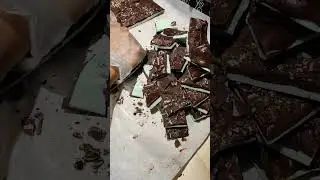 BARK CHOCOLATE MINT #candy daughter's #recipe #holiday #chocolatebar #christmas #treats #sweets #diy