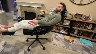 Ergonomic Office Chair with Footrest - Adjustable Lumbar Support & Headrest, 90-160&deg; Reclining Mesh