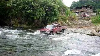 CRUCE DE RIO EN CIELO VERDE