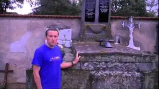 Tombe de Patrick Depailler au cimeti&egrave;re de Crevant-Laveine