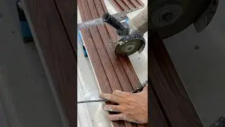 Как вырезать коробку под розетку в ПВХ-панелях 🔧 #shortsvideo