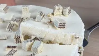 The Ultimate BIS Chocolate Icebox Cake &ndash; Quick, Creamy & No Bake.