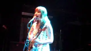 Best Coast performing @ the Converse 3 Artists 1 Song Party 7.20.10