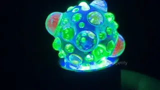 Black Light Reactive Glass Marble ⚫ Gadgetify
