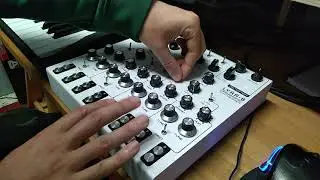 Soma Lyra 8 (Ambient Drone)
