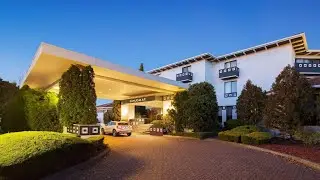 Ramada by Wyndham Diplomat Canberra, Australia