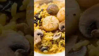 Risotto: Creamy rice dish cooked with broth, often with saffron, mushrooms, or seafood. #ricesoup