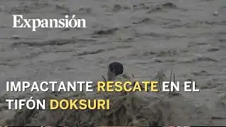 Impactante rescate a un hombre atrapado por el tif&oacute;n Doksuri en Wuhan, China