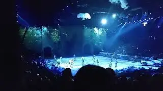 Jurassic World LIVE Tour Footage! Features Indominus Rex, T. Rex, Velociraptor, Troodon, and More!