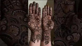 half white mehndi design