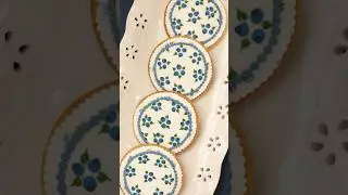 Cute blueberry cookies decorated with royal icing 🫐 #blueberrycookies #cookieart #bakingideas