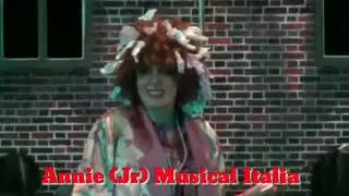Annie - It's the hard knock life - All versions