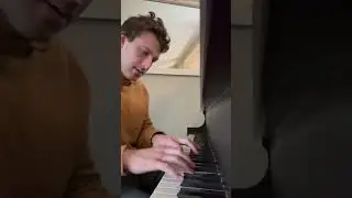Old jazz intros are the best #music #piano #vibes