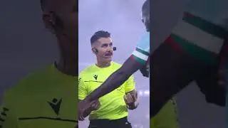"Me gusta tu bigote" 🗣️ El piropo de Ortiz Arias a Raphinha en el sorteo de los capitanes 😆🥸