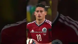 James Rodr&iacute;guez Had A Huge Grasshopper On His Arm🦗