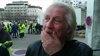 Dordogne : Patrick Sébastien rencontre les gilets jaunes à Périgueux