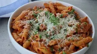 Easy and Authentic Penne alla vodka with Prosciutto