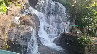 En la cascada del parque La camelina.  22 de Noviembre de 2025