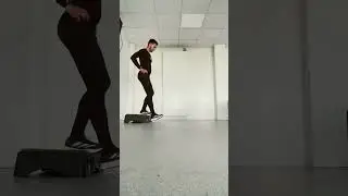 Poliquin Step Down Isom&eacute;trique | Stabilit&eacute; & Genoux d&rsquo;Acier 🔥