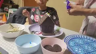 Making  oreo ginger bread house 🏠 