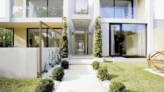 Marshall White: 34 Roslyn Street, Brighton