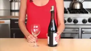 Bouchon &agrave; vin et bec verseur anti-goutte - OXO