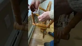 Kromski Interlude- removing and replacing bobbins