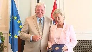 Bundesverdienstkreuz Erster Klasse an Petra Roth verliehen