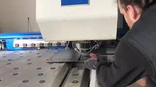 Punzonadora Trumpf Trumatic 200 revisada del año 1998.