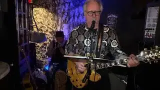 Charlie Gilbert&rsquo;s Blues & Roll &laquo;&nbsp;I&rsquo;m Ready&nbsp;&raquo; (Willie Dixon), Hell Bar Altkirch/France, on 06.02.2025