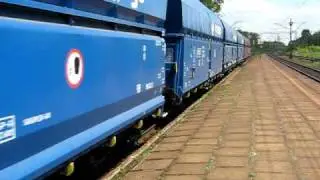 ET22-429+23 falns-y przejeżdżają przez stację Rudziniec