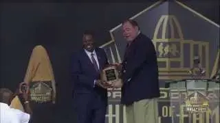 Tom Jackson receives Pete Rozelle Award