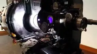 Proyector de cine antiguo