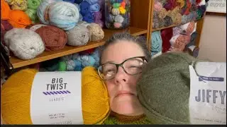 Jiffy VS Big Twist Classic #yarnreview  #newyarn @JOANNStores #yarnlover  #bigtwist #lionbrandyarn