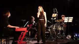 Ewa Rejman - Pada Śnieg