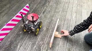 Testing the Avoid Behaviour of the KRZ04 Robot