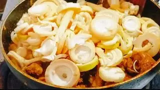 আদিবাসীদের প্রিয় খাবার বাঁশের কোড়ল দিয়ে মুরগির মাংস রেসিপি।। বাসের কোড়ল দিয়ে মুরগির মাংস রেসিপি