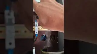  Zamjena automatskog osigurača &ndash; brzo i sigurno.Automatic Circuit Breaker Replacement &ndash; Fast and Saf