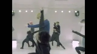WHEN REN TRYING TO IMITATE MINHYUN (NU'EST - LOVE PAINT)