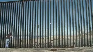 Illegal immigration numbers fall across US-Mexican border
