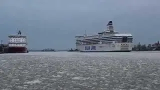 Ships leaving the icy port of Helsinki