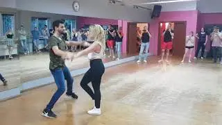Chacal y Yakarta - Luna - Bachata social Maria y Radek