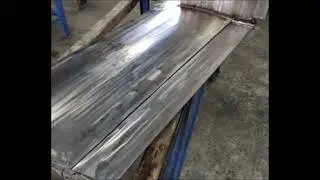 Hydrofoil with flap